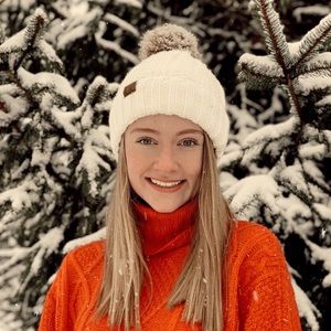 Meet your Posher, Claire